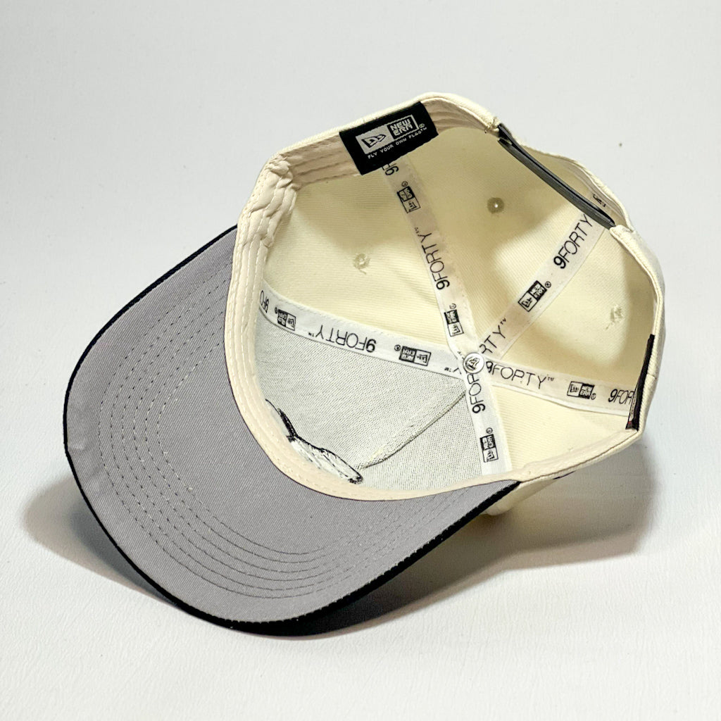 NEW ERA 9FORTY A-FRAME CHICAGO BULLS UPSIDE DOWN BEIGE/ BLACK