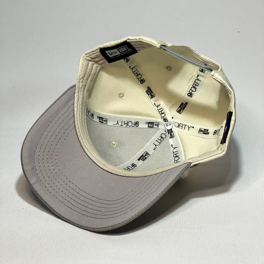 NEW ERA 9FORTY A-FRAME CHICAGO BULLS WITH TEXT BEIGE/ GRAY