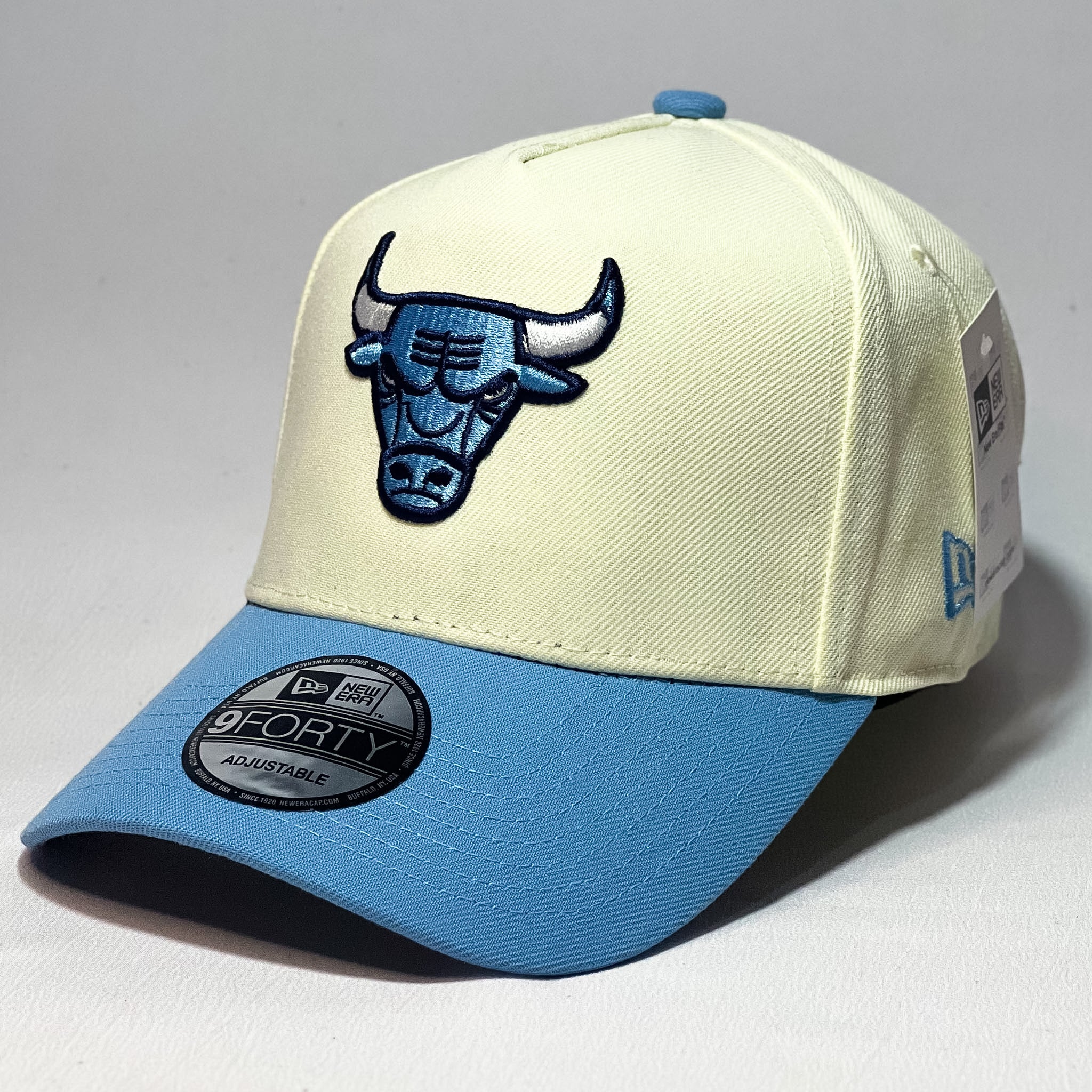 NEW ERA 9FORTY A-FRAME CHICAGO BULLS BEIGE/ UNIVERSITY BLUE