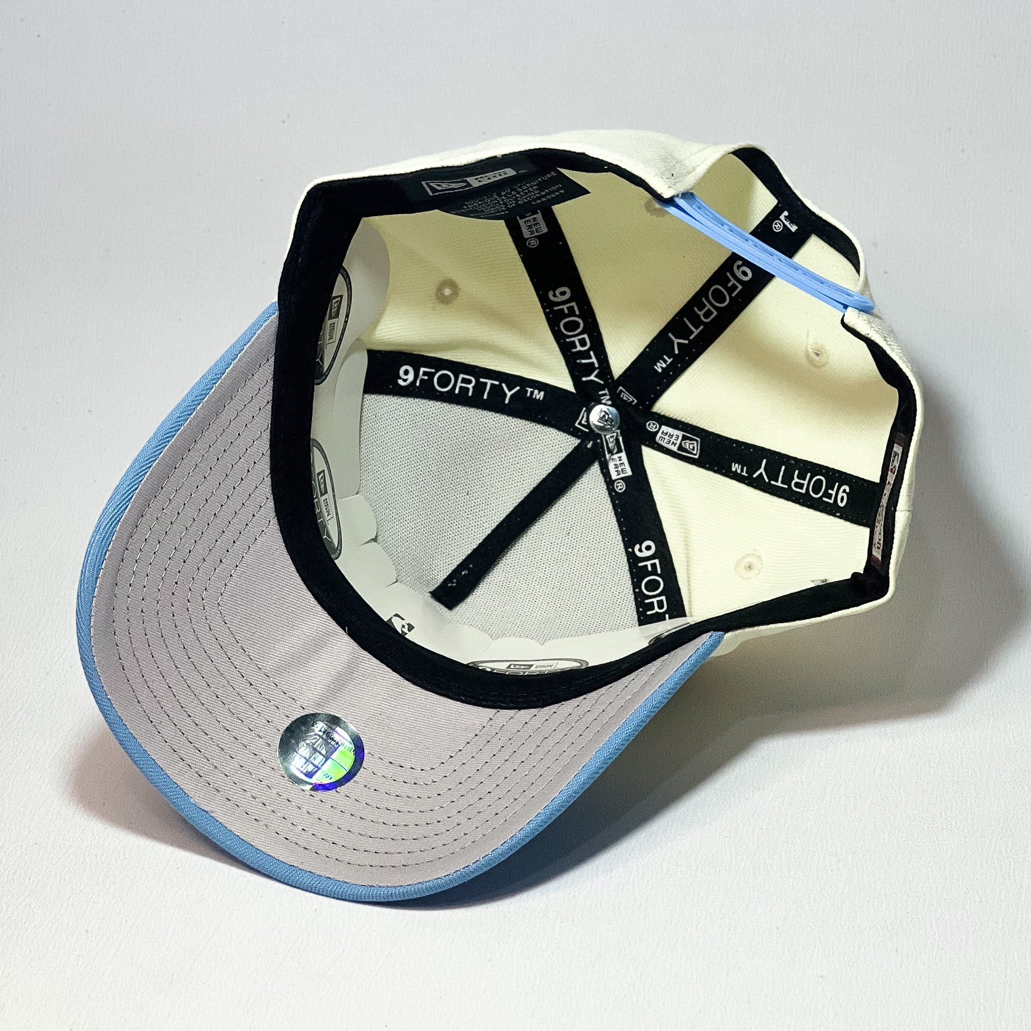 NEW ERA 9FORTY A-FRAME CHICAGO BULLS BEIGE/ UNIVERSITY BLUE
