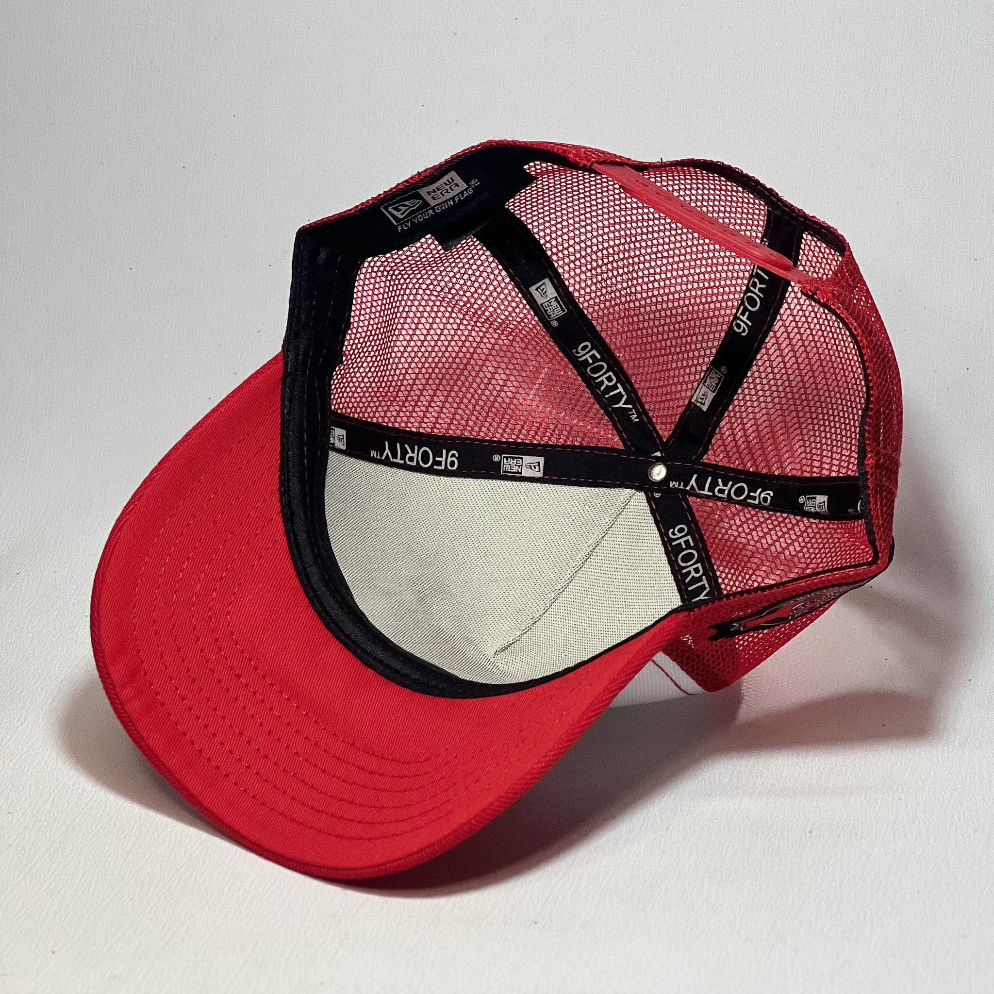 NEW ERA 9FORTY A-FRAME CHICAGO BULLS RED TRUCKER