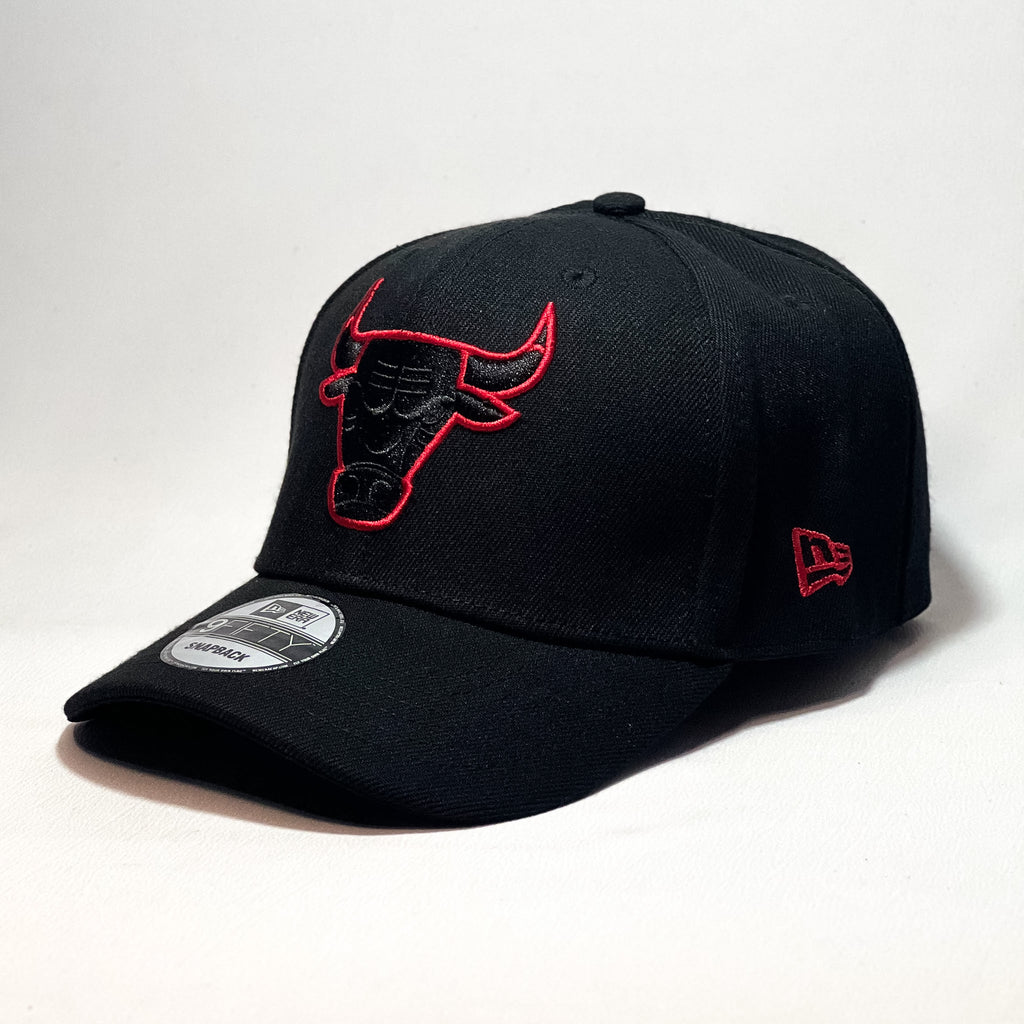 NEW ERA 9FIFTY A-FRAME CHICAGO BULLS RED OUTLINED