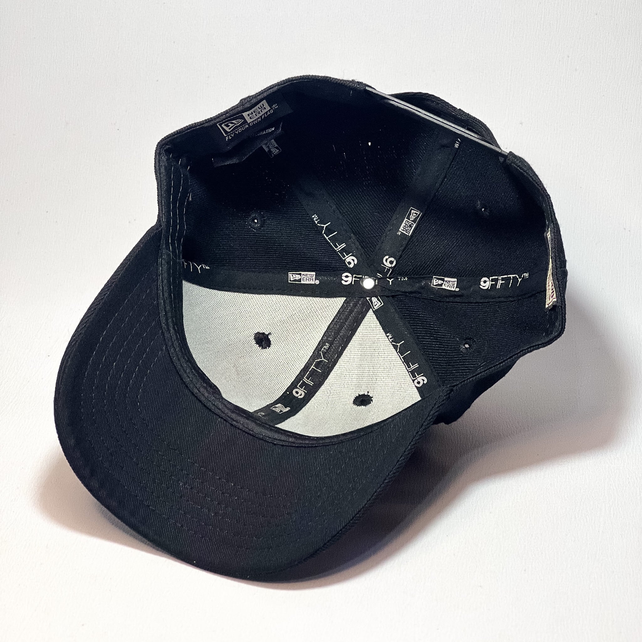 NEW ERA 9FIFTY A-FRAME CHICAGO BULLS RED OUTLINED