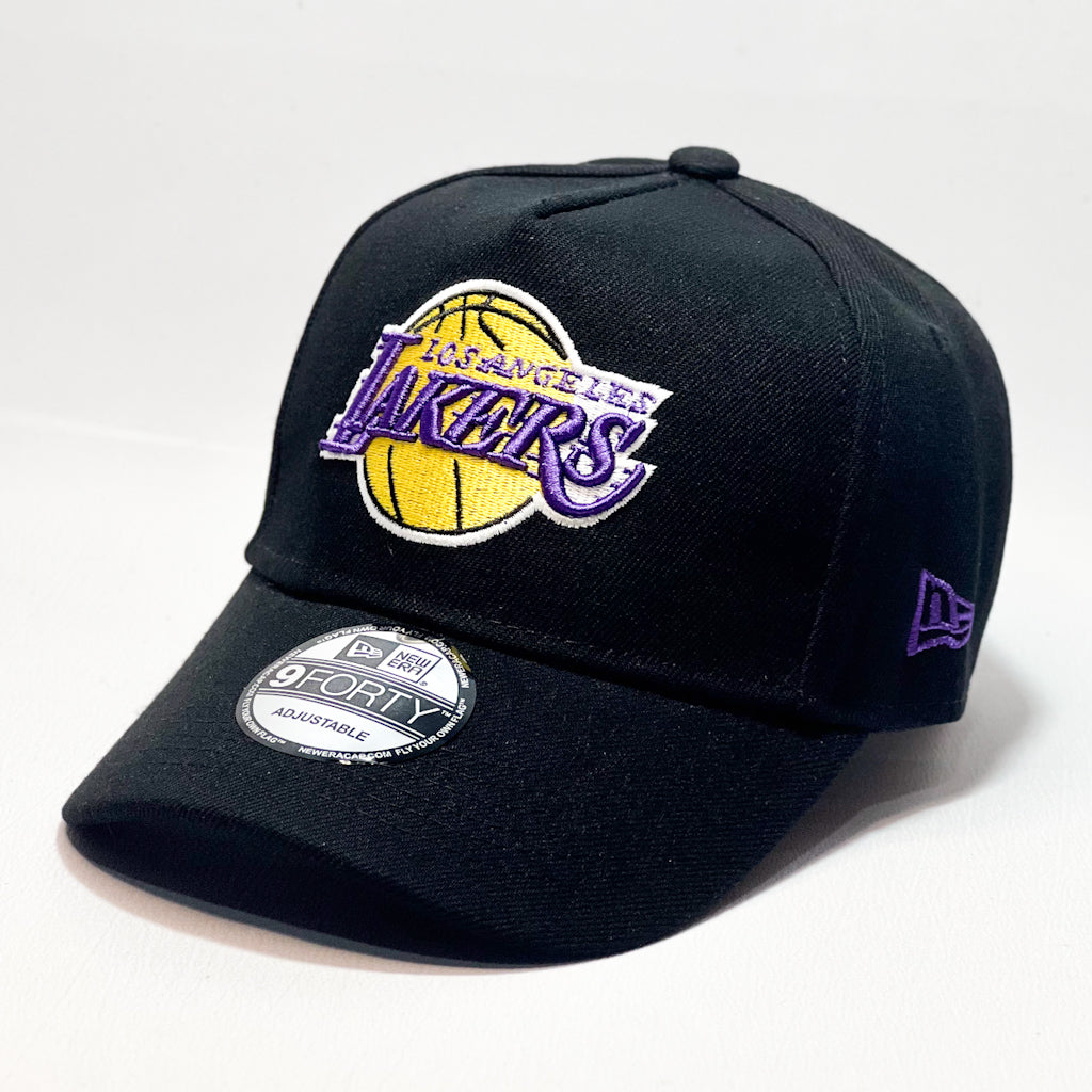 NEW ERA 9FORTY A-FRAME LAKERS YELLOW BADGE BLACK