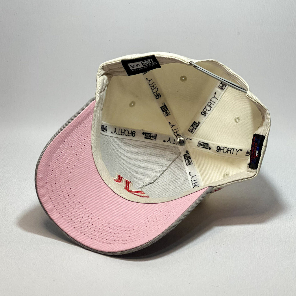NEW ERA 9FORTY A-FRAME NY YANKEES RED BADGE BEIGE/ GRAY