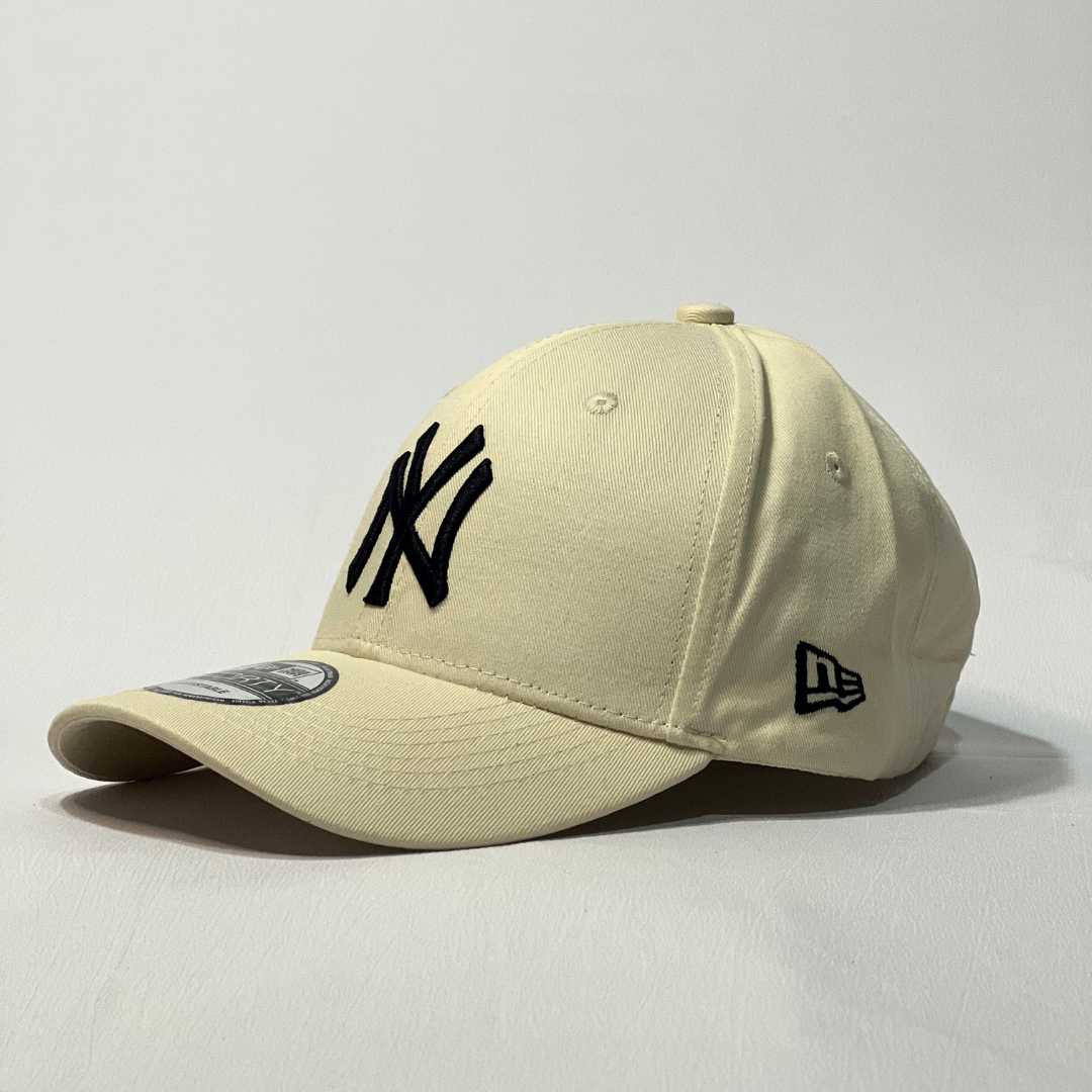 NEW ERA 9FORTY NEW YORK YANKEES ESSENTIAL BEIGE