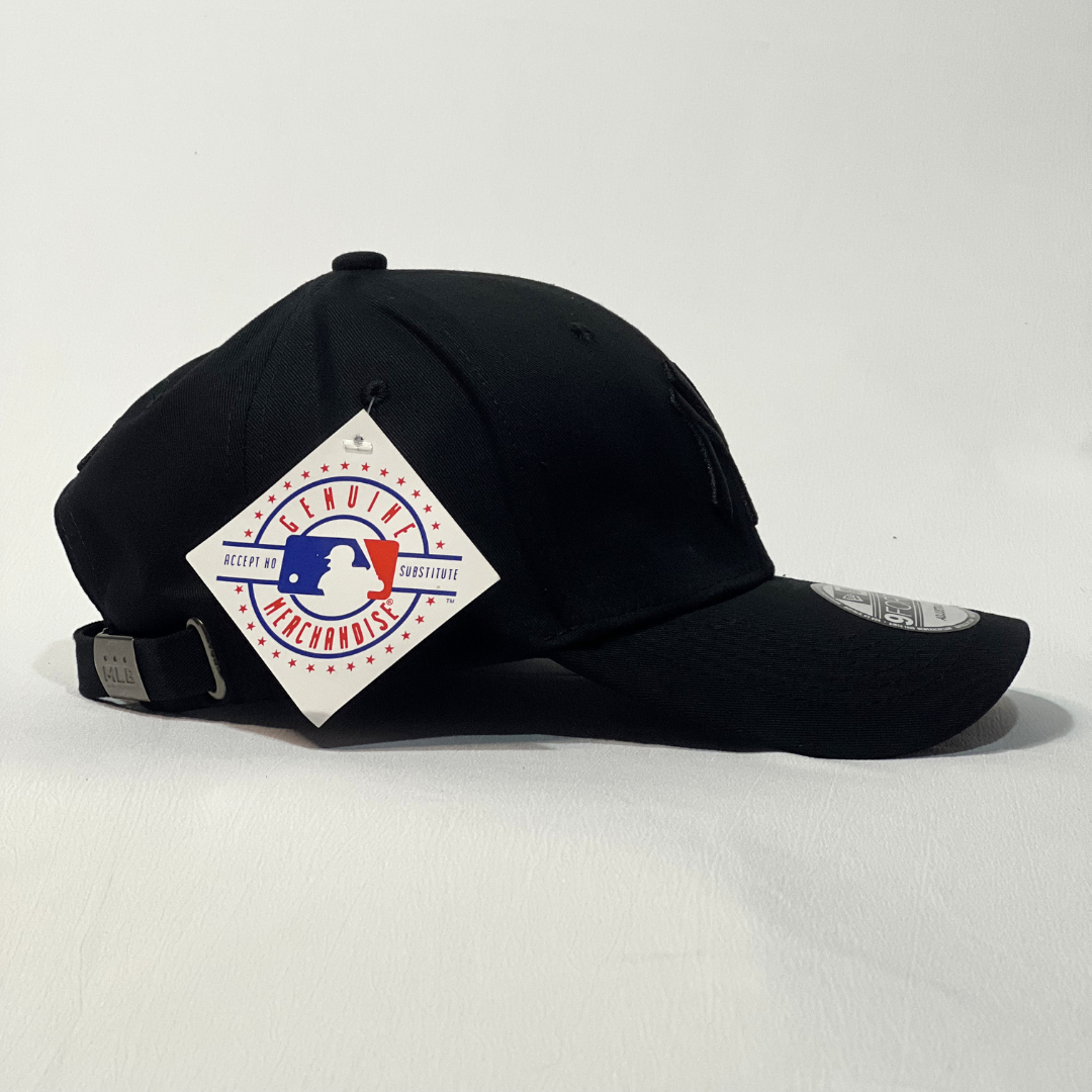 NEW ERA 9FORTY NEW YORK YANKEES ESSENTIAL BLACK/BLACK